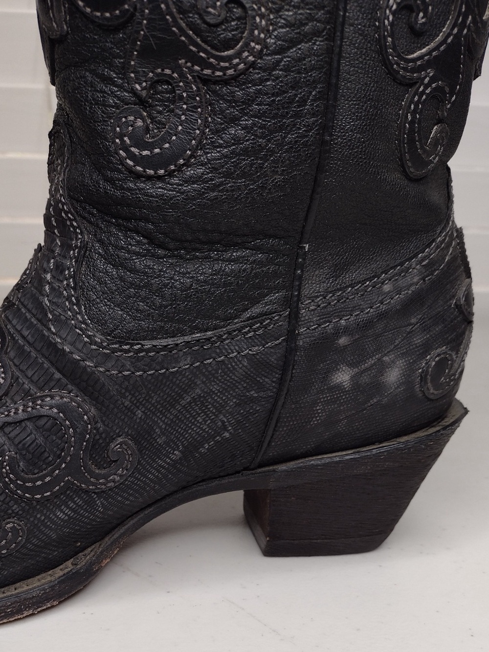 Corral Vintage Sz 7 1/2 Snip Toe Embroidered Scroll Leather Western Boots - Picture 14 of 16